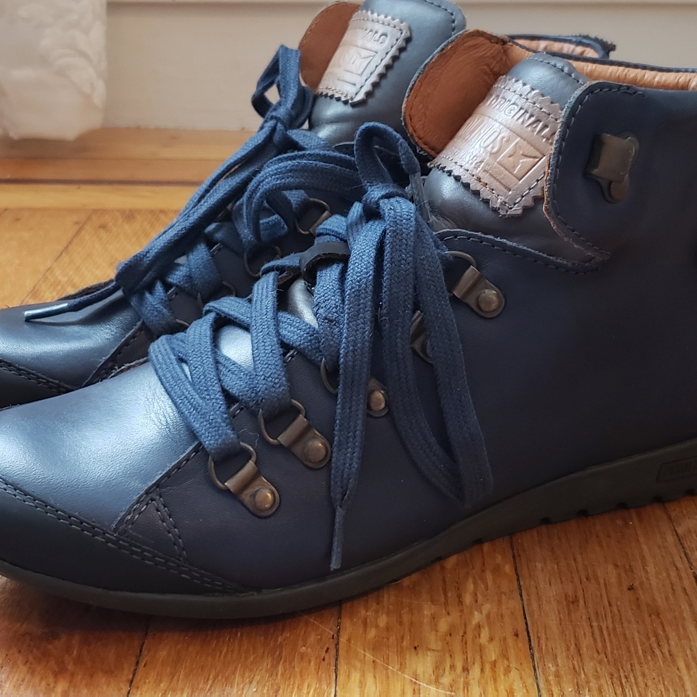Pikolinos shoes